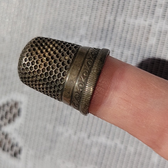 Other - Antique Sterling Thimble